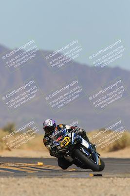 media/Mar-22-2025-CVMA (Sat) [[462c0ffedb]]/Race 13-Amateur Supersport Middleweight/